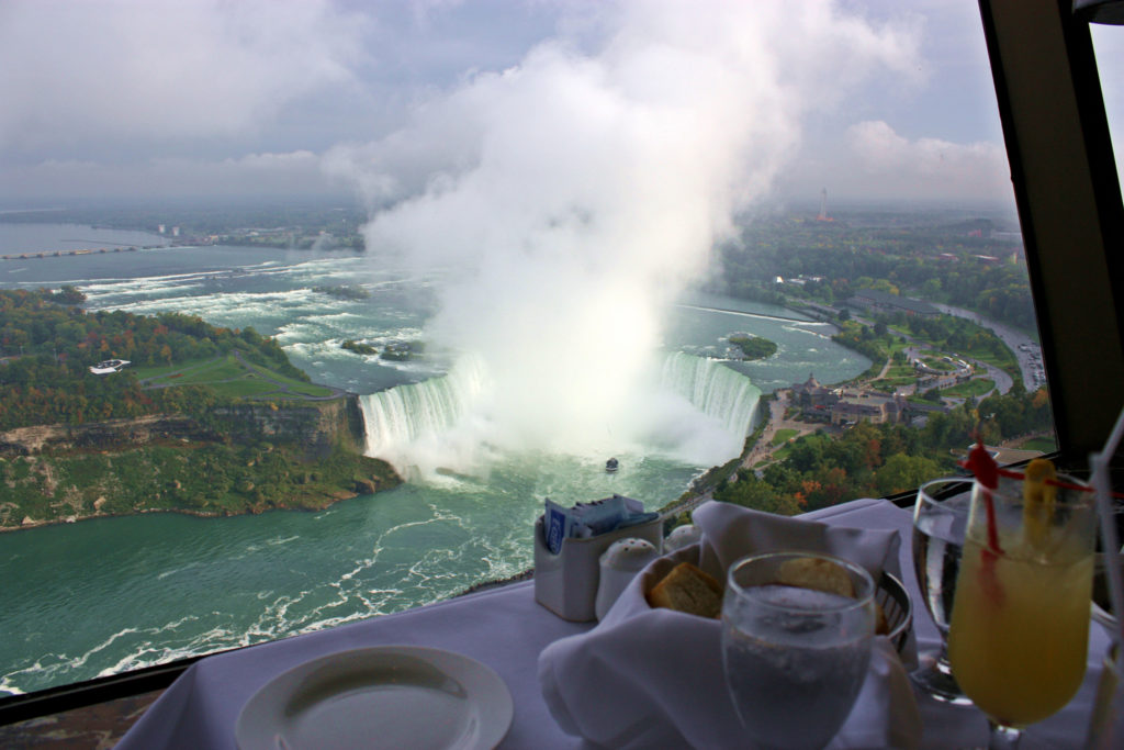 Niagra Falls, Horseshoe Falls, Skylon Tower