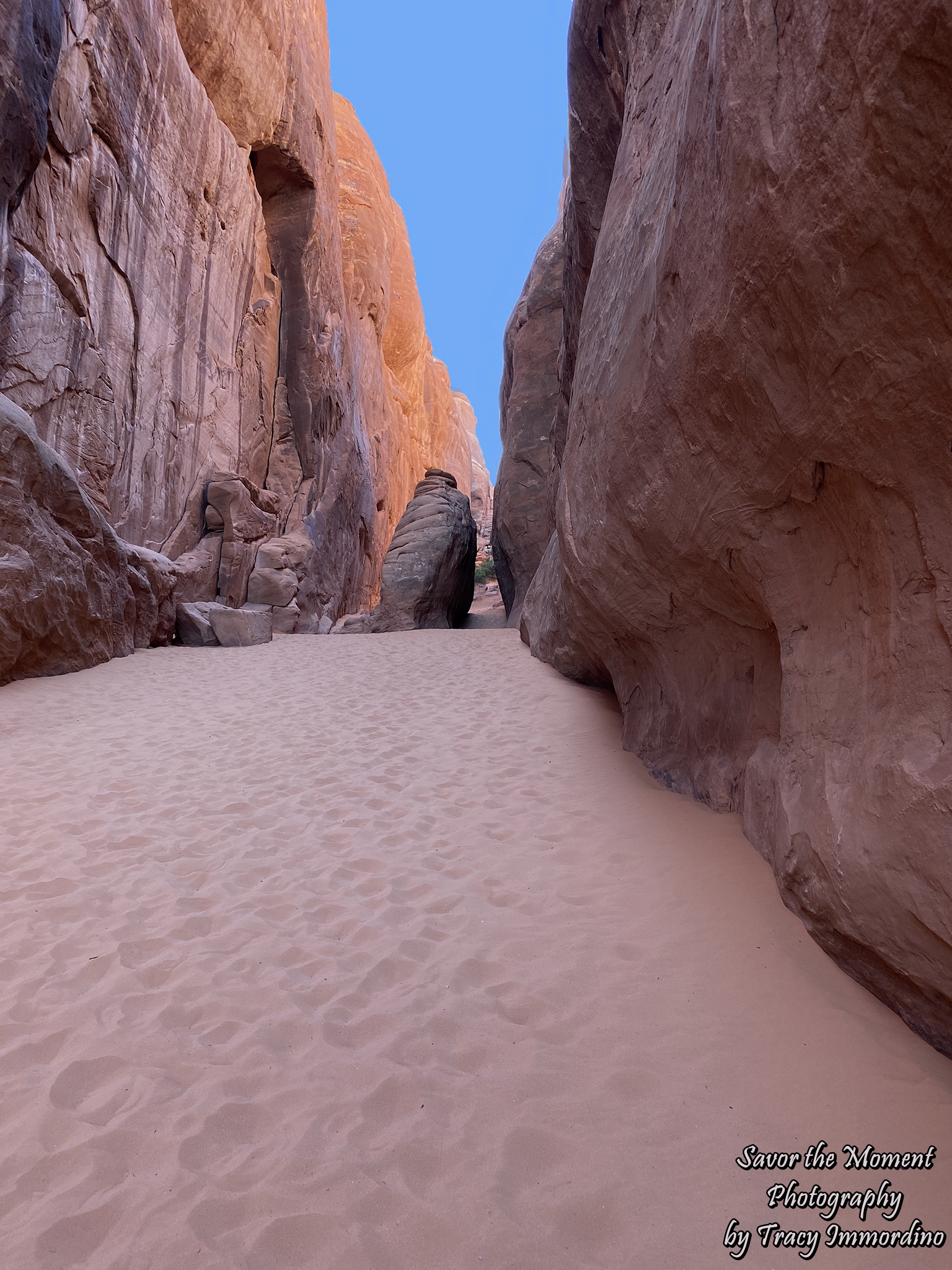 The Sand Dune Arch Trail 